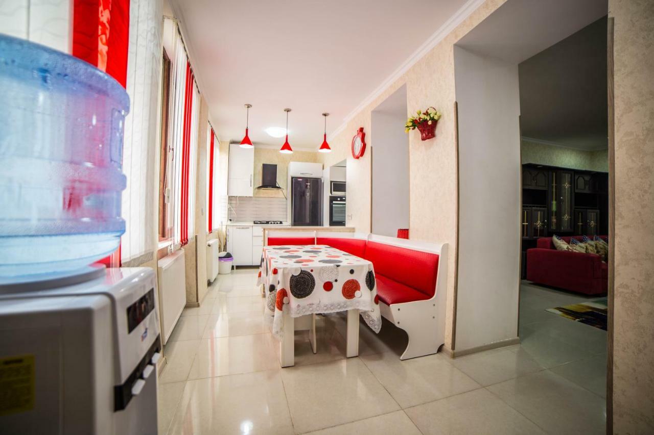 Guest House Theodora Кутаиси Экстерьер фото
