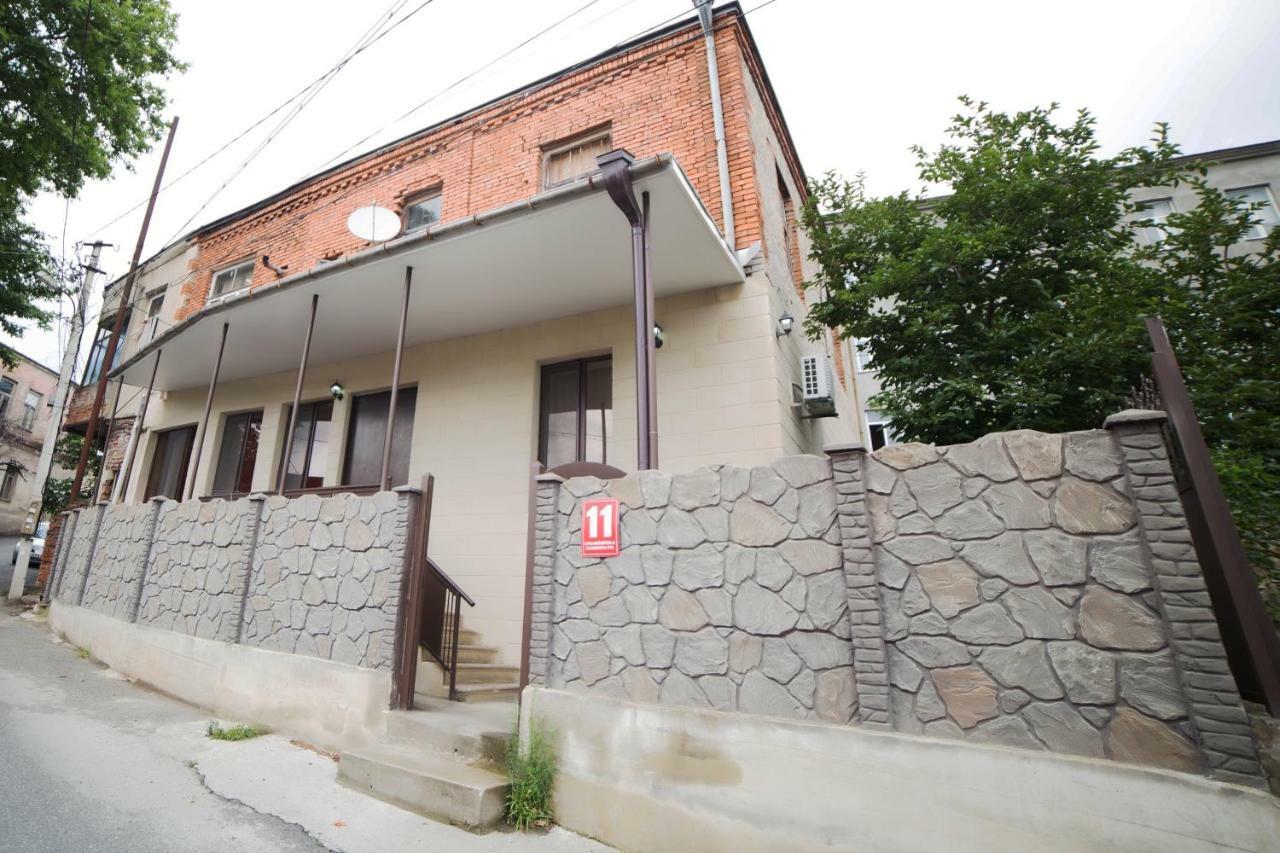 Guest House Theodora Кутаиси Экстерьер фото